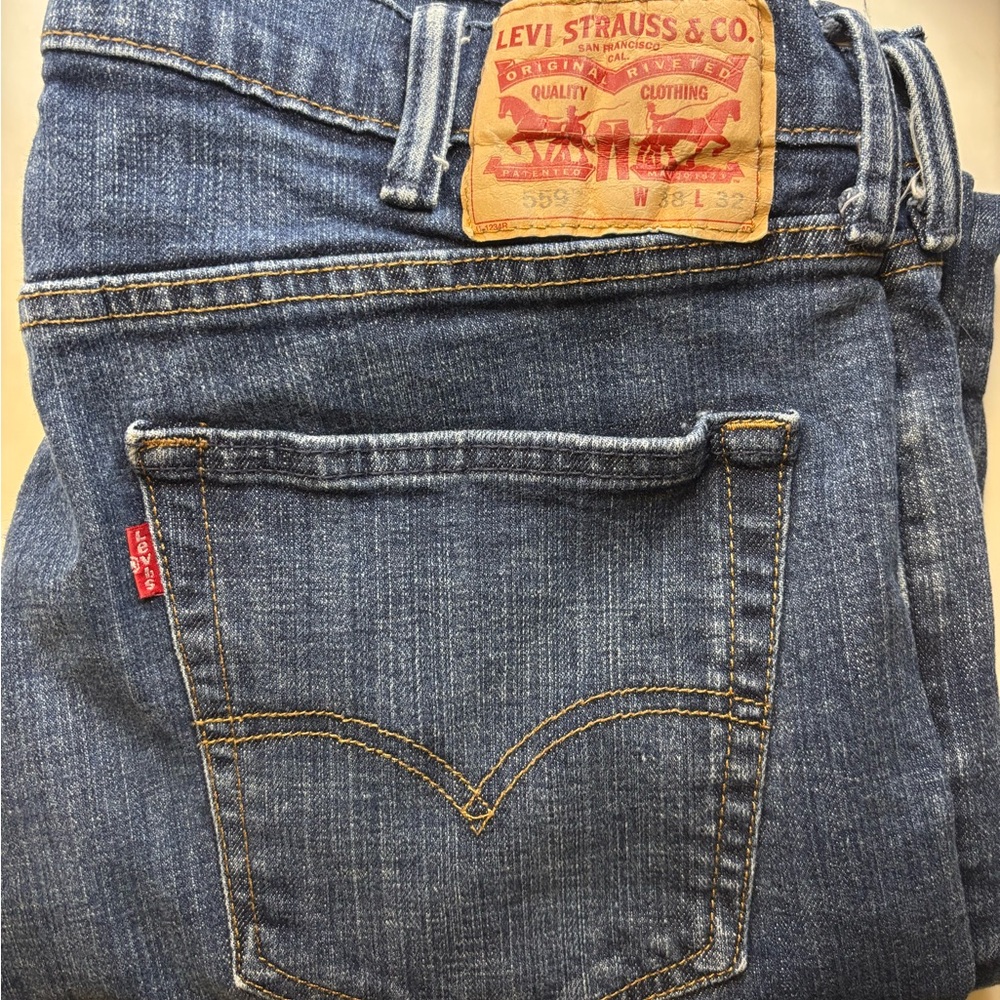 Levi's Classic Blue Jeans with Red Tag